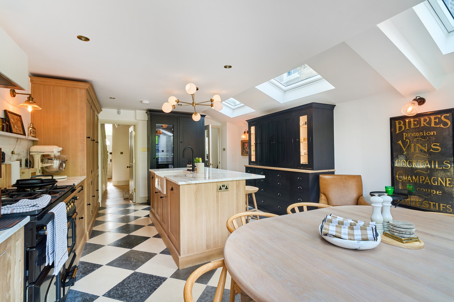 BNB05774_HDR